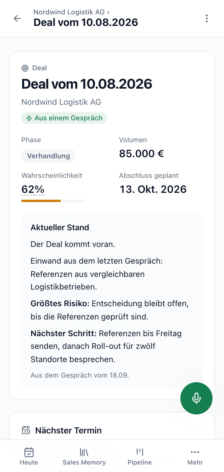 fieldbrain auf dem Telefon: der Deal mit Phase, Wahrscheinlichkeit, nächstem Schritt und dem CRM-Stand